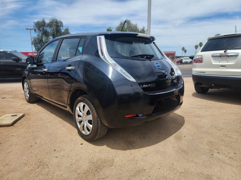 Nissan Leaf S 2013 768x576